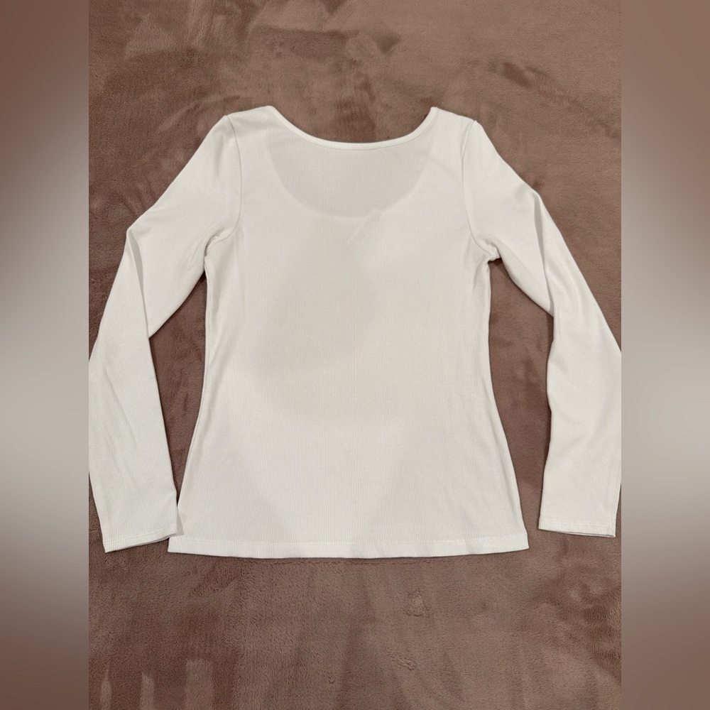 Tahari Elegant Cream Long Sleeve Top